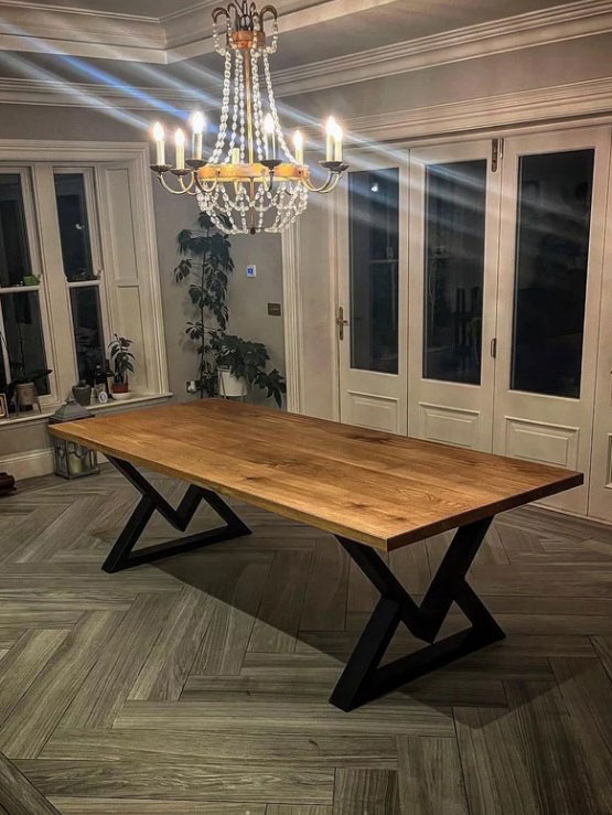 Bàn ăn gỗ Sồi (Oak) tồn tại ít nhược điểm có thể khắc phục được