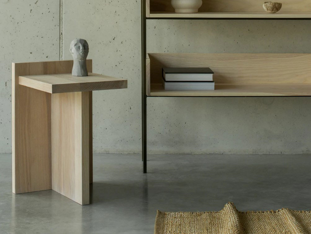 Bàn trà gỗ Tần Bì cổ điển, thích hợp cho những không gian thanh lịch và cũ xưa