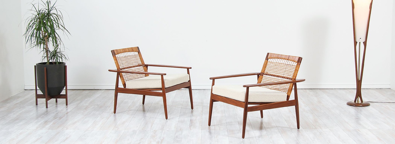 Mẫu ghế gỗ Sồi (Oak) vừa hiện đại, sang trọng, vừa dễ dàng vệ sinh và cực kỳ bền chắc, đảm bảo an toàn cho người sử dụng