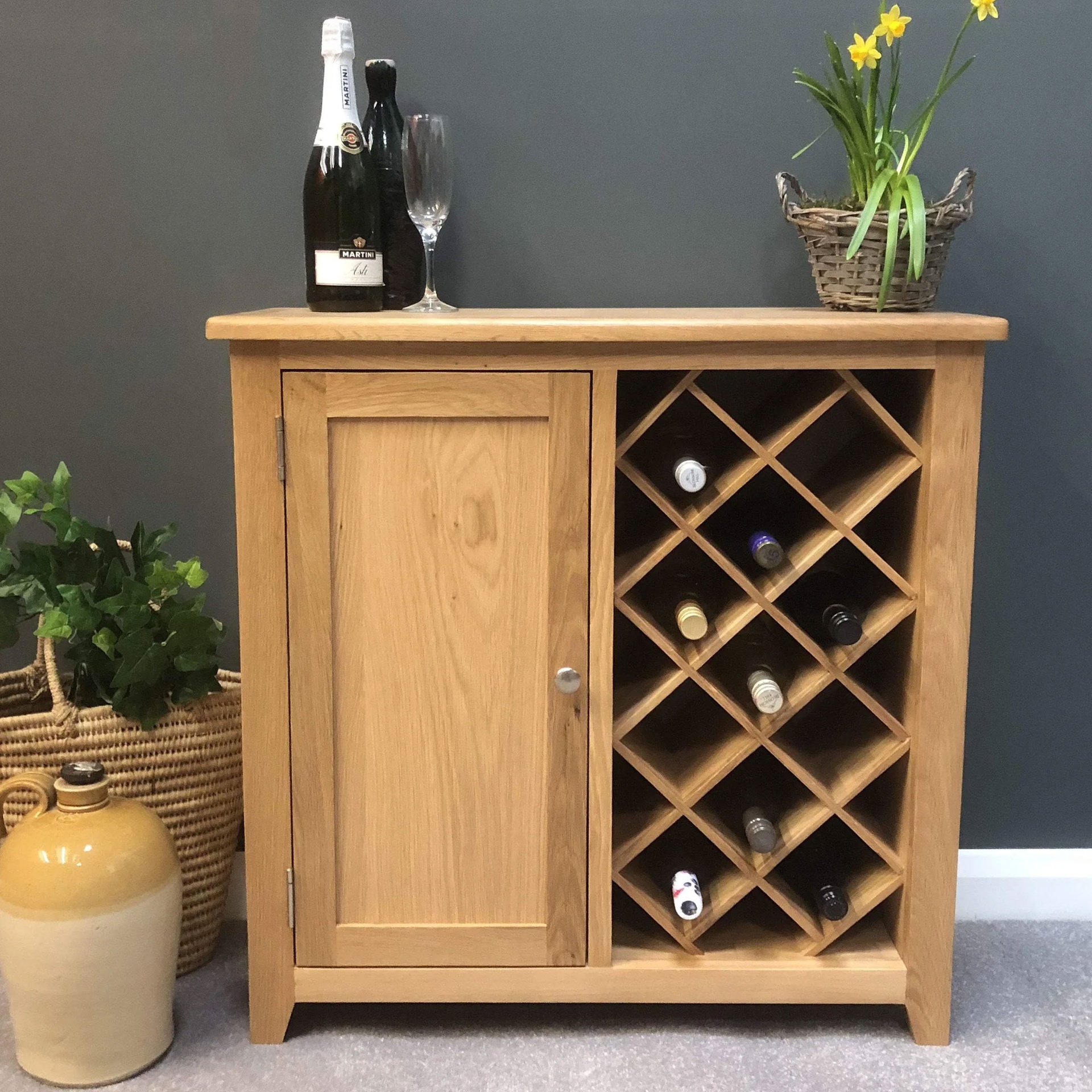 tủ rượu gỗ sồi 