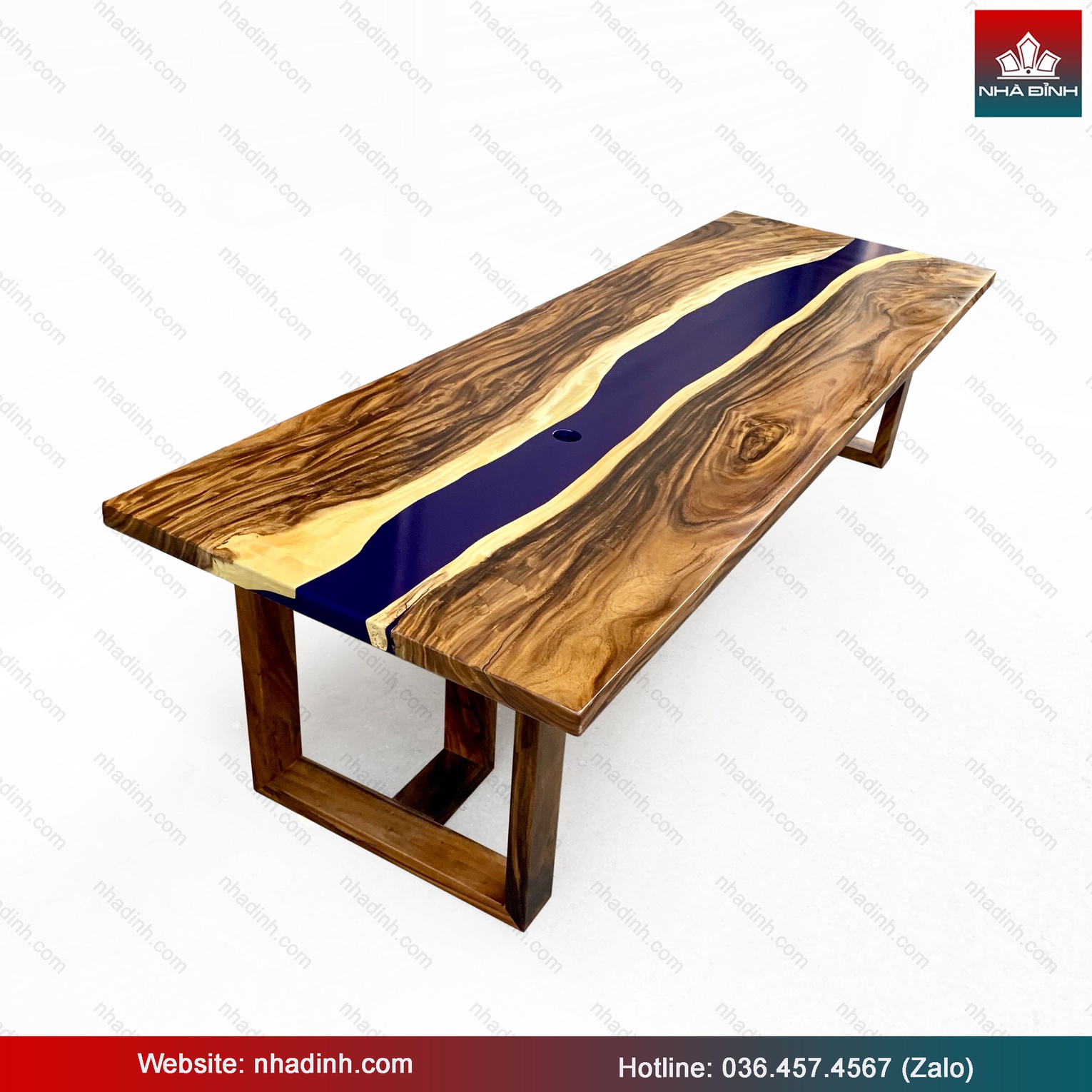 Bàn Gỗ Me Tây Epoxy Mang Phong Cách Cổ Điển