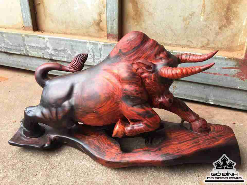 Tượng Bò Tót Gỗ Trắc