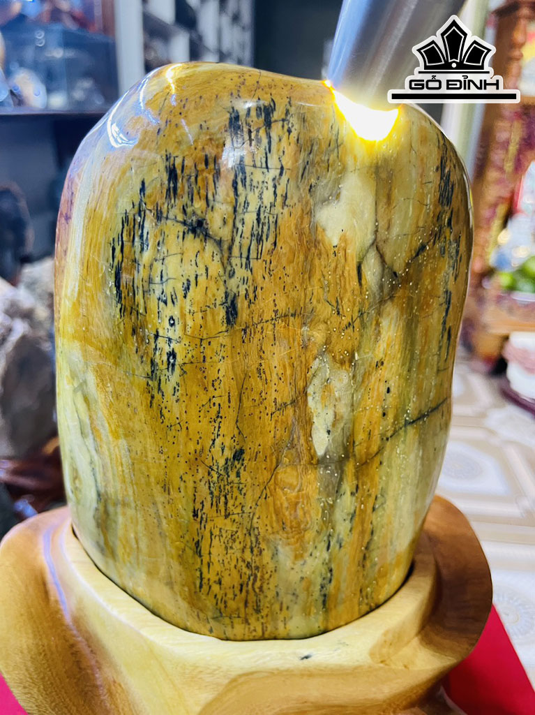 Tác Phẩm Gỗ Hóa Ngọc Cao 39 (cm) 5,5kg