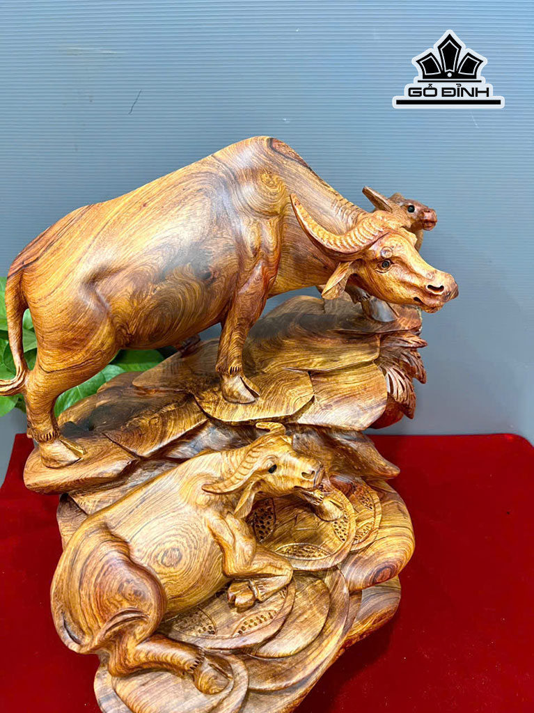 tuong-gia-dinh-trau-go-huong-cao-40-ngang-52-sau-38-cm-459998
