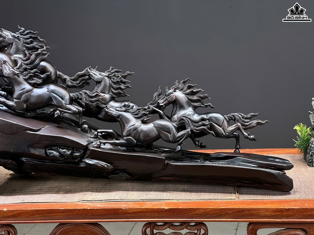 tuong-ngua-ma-dao-thanh-cong-go-trac-cao-85-ngang-35-sau-20-cm-463893