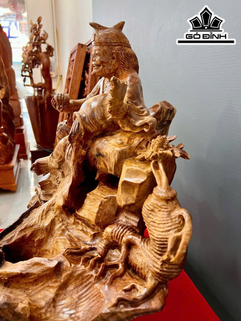 tuong-te-cong-go-huong-da-cao-63-ngang-57-sau-43-cm-464178