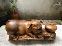 Tượng Heo Chấn Chum Phú Quý Gỗ Bách Xanh Cao 28 Ngang 62 Sâu 23 (cm)