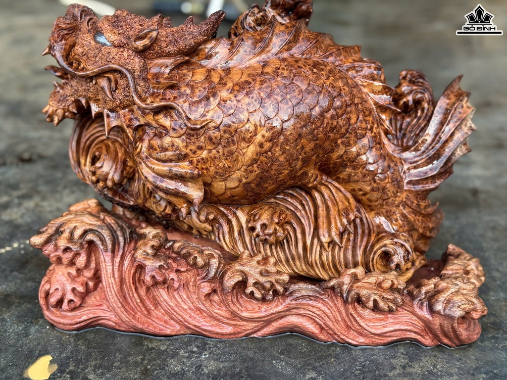Tượng Cá Chép Hóa Rồng Gỗ Nu Ngọc Am Cao 28 Ngang 39 Sâu 16 (cm)