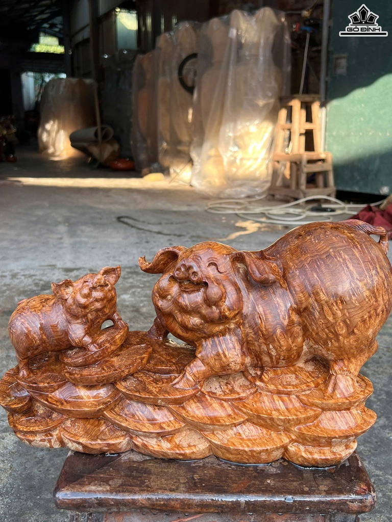 Tượng Heo Mẫu Tử Gỗ Nu Ngọc Am Cao 23 Ngang 42 Sâu 21 (cm)