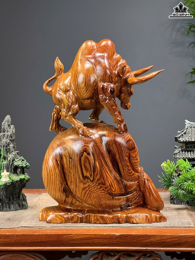 Tượng Bò Tót Gỗ Cẩm Cao 29 Ngang 20 Sâu 10 (cm)